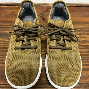Allbirds Tree Runners size 10